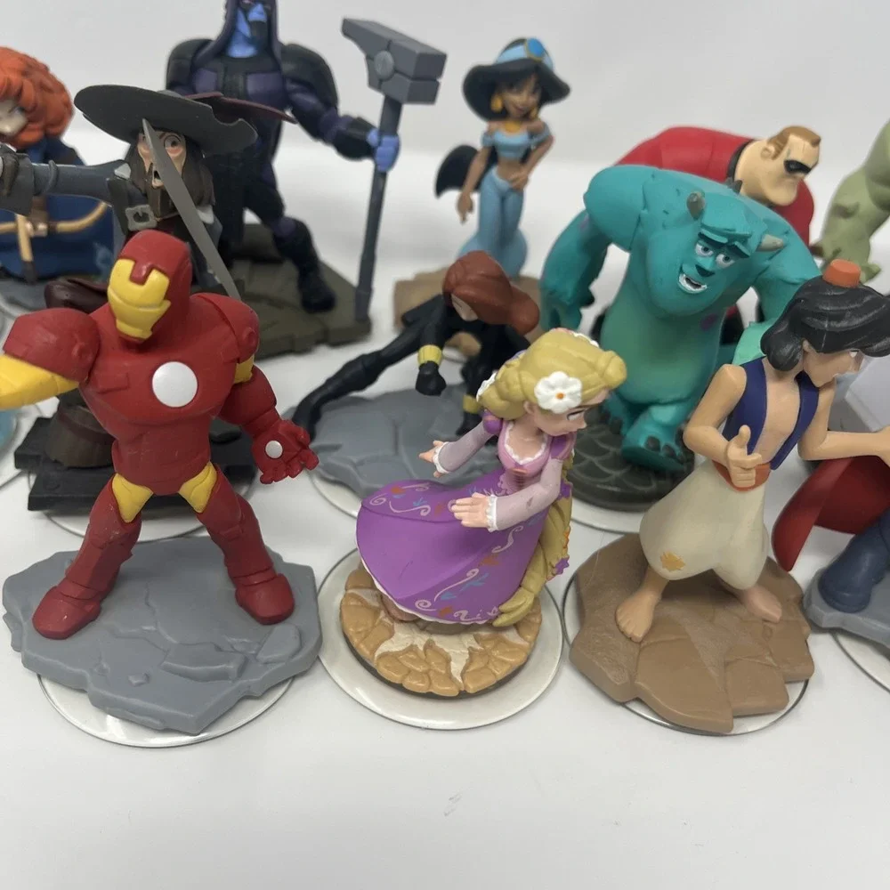 Lot of 20 Disney Infinity 2.0 Figures Avengers Incredible Monsters Inc Marvel‎